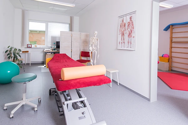 Physiotherapie hilft u.a. bei Anspannungen und Schmerzen Physiotherapie hilft u.a. bei Anspannungen und Schmerzen